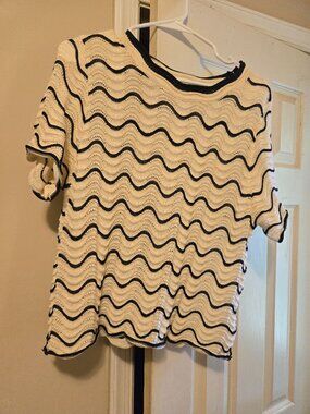 Solitaire XL 100 % acrylic short sleeve sweater in off white/black